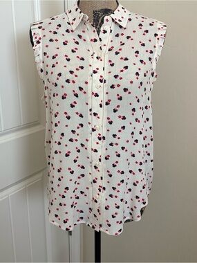 Minnie Mouse x Lauren Conrad Kohl’s Minnie & Flowers Button Down Tank Blouse
